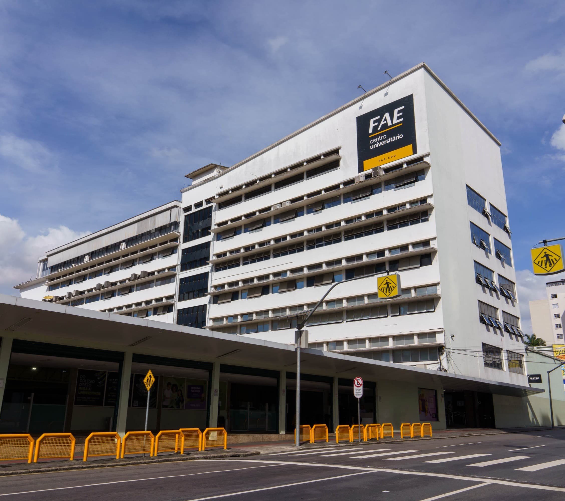 FAE Business School - Faculdade de Administração e Economia - 1