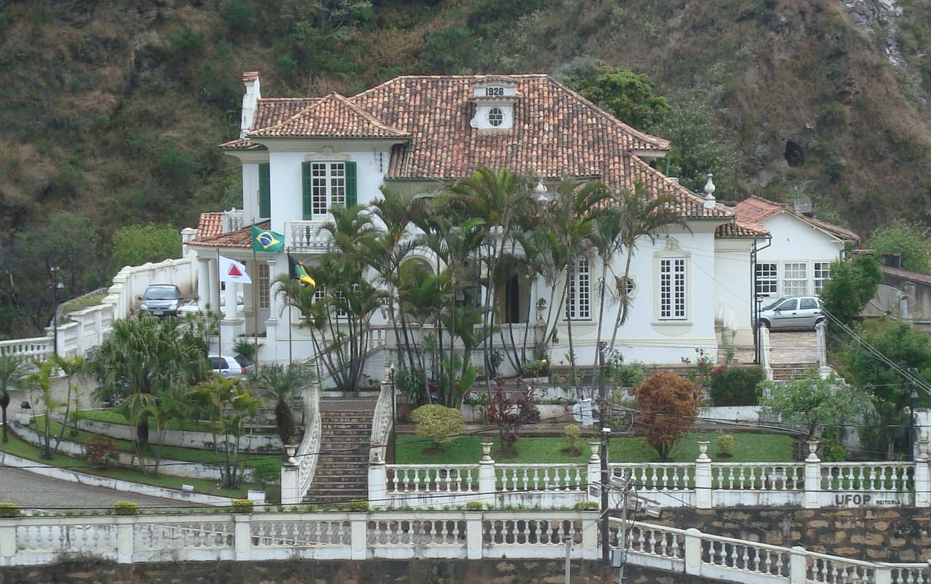 Universidade Federal de Ouro Preto - 1