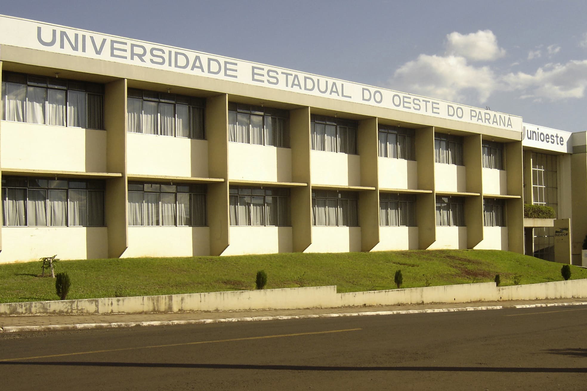 União de Ensino do Sudoeste do Paraná - 1
