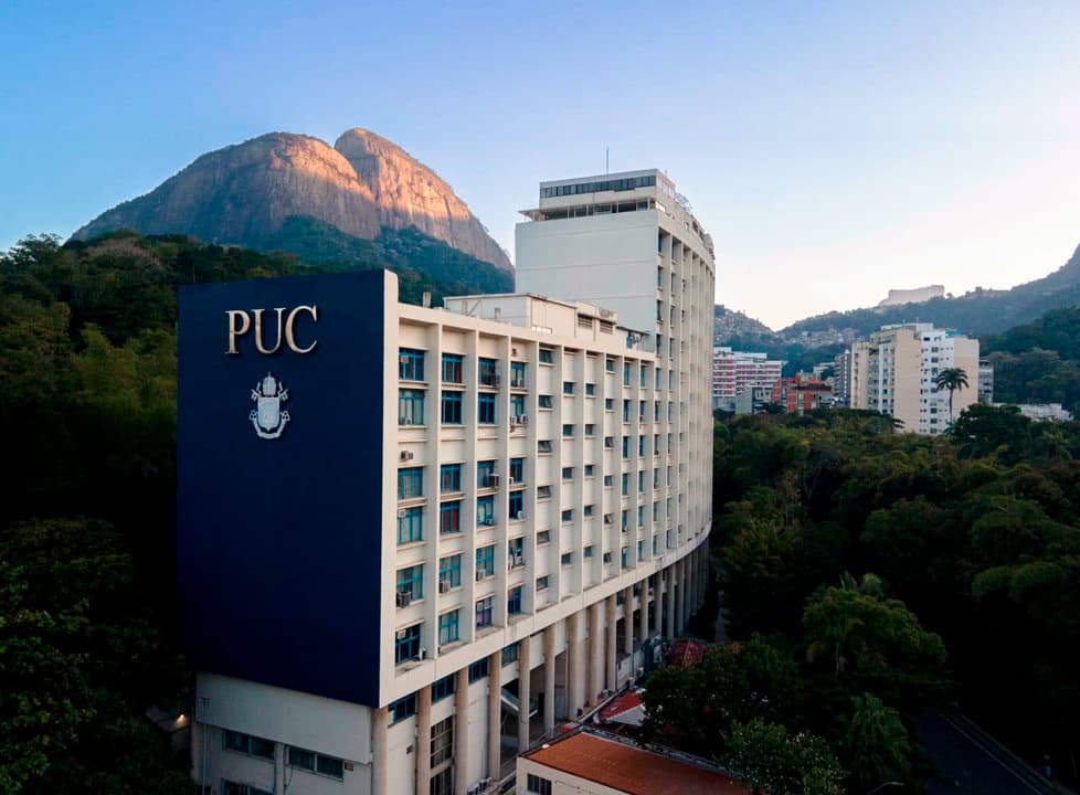 Pontifícia Universidade Católica do Rio de Janeiro - 1
